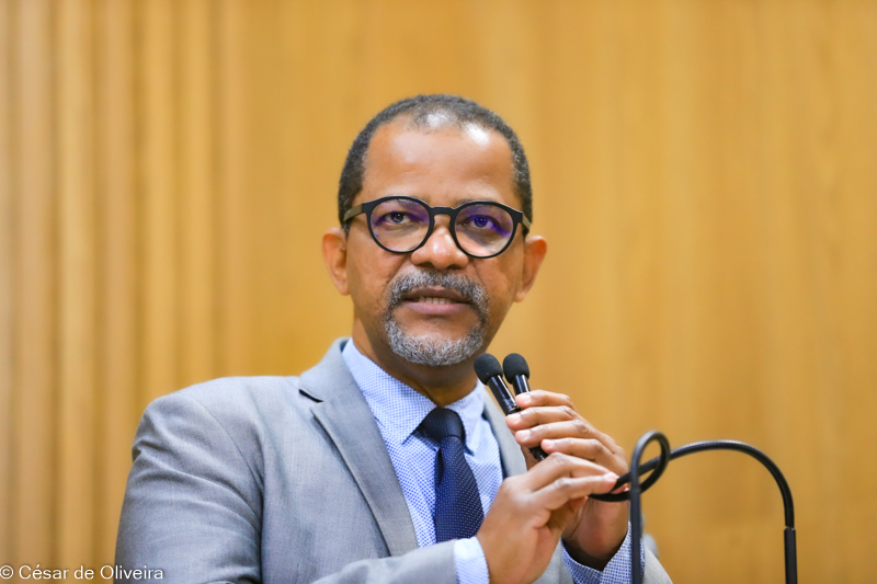 César de OLiveira-9003.jpg