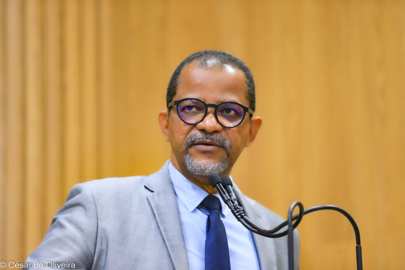 César de OLiveira-9004.jpg