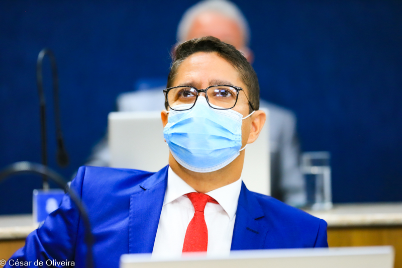 César de OLiveira-9007.jpg