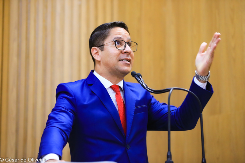 César de OLiveira-9019.jpg