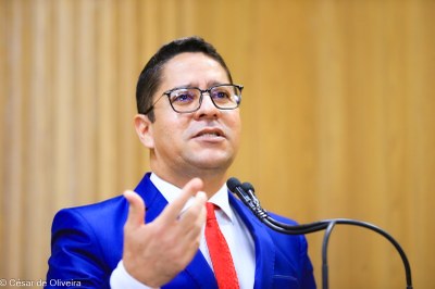 César de OLiveira-9021.jpg