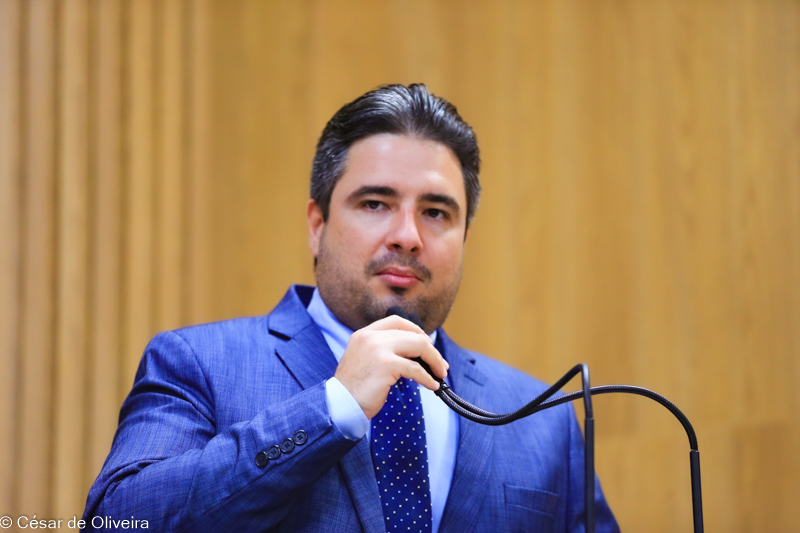 César de OLiveira-9032.jpg