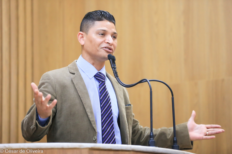 César de OLiveira1-9084.jpg