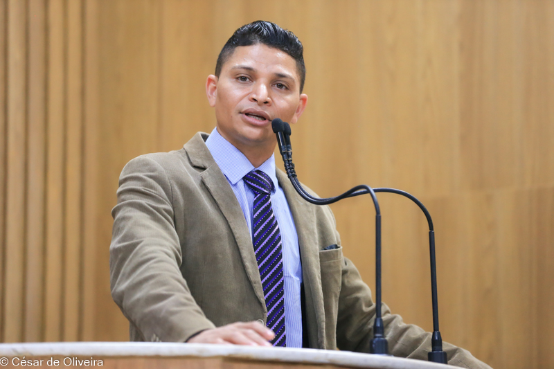 César de OLiveira1-9087.jpg