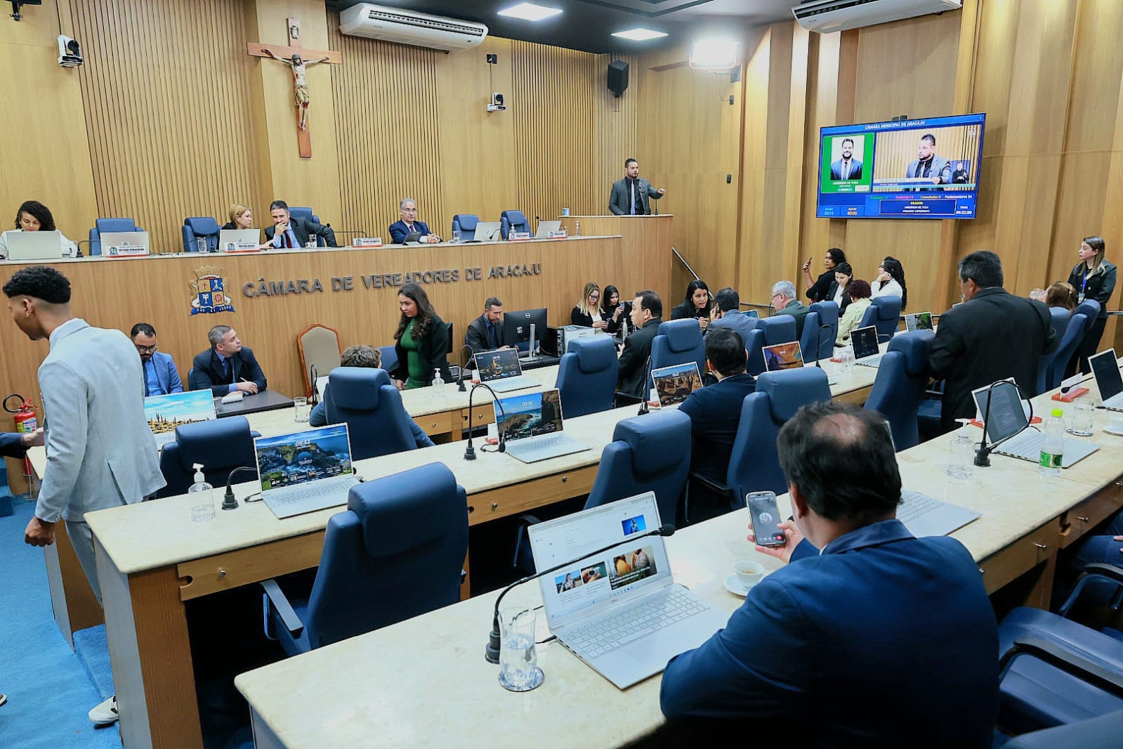 WhatsApp Image 2025-08-27 at 09.52.04.jpeg