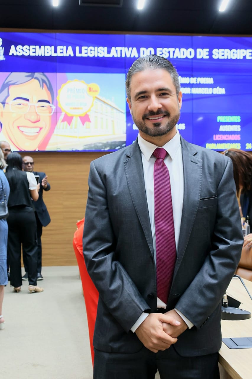 Prêmio de Poesia  (1).jpeg