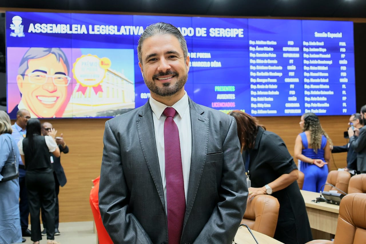 Prêmio de Poesia  (2).jpeg