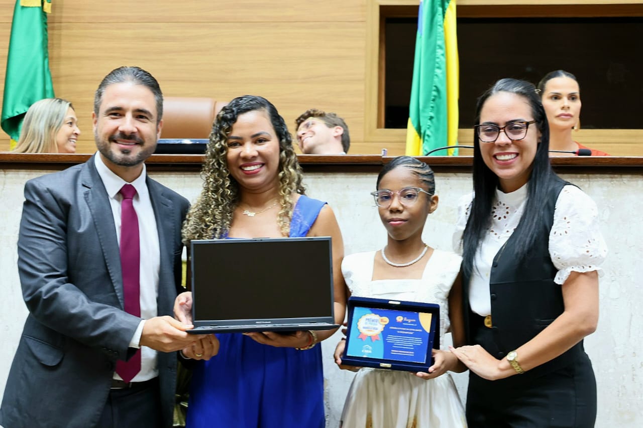 Prêmio de Poesia  (32).jpeg