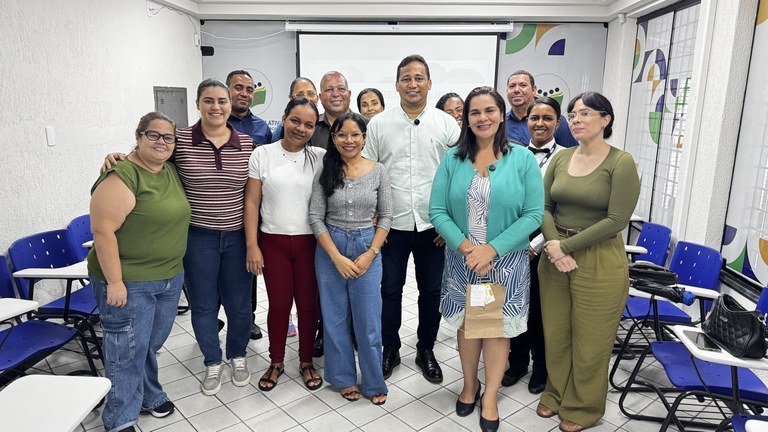 Gentileza em ação: Escola do Legislativo de Aracaju promove palestra para aprimorar atendimento e relações interpessoais