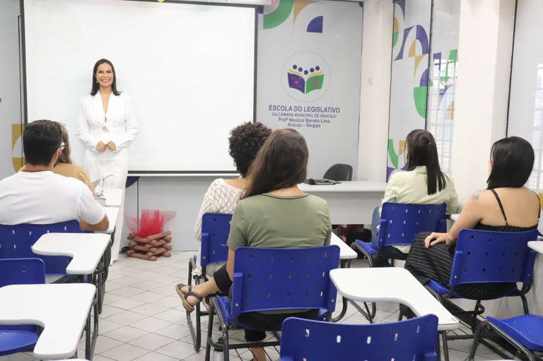 Saúde no prato: segurança alimentar é debatida em palestra com nutricionista na Escola do Legislativo de Aracaju