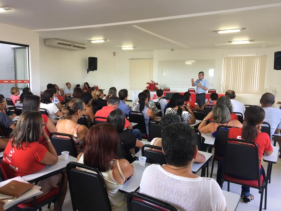 ​Iran Barbosa profere palestras e chama os trabalhadores à luta