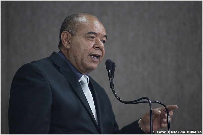 ‘Queremos transparência’, diz Seu Marcos à secretária Municipal de Saúde