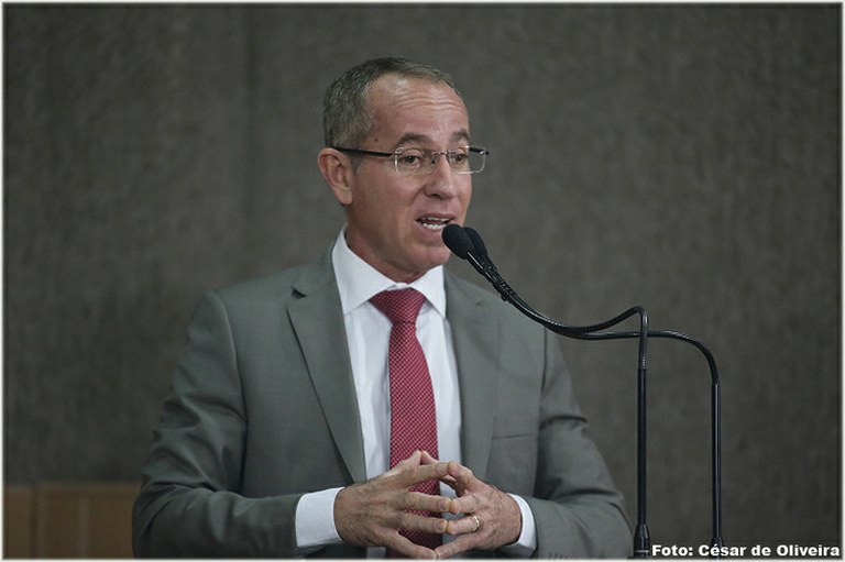 “A administração está sendo criticada por conta do Forró Caju, mas não analisam a situação de crise”, diz Nitinho