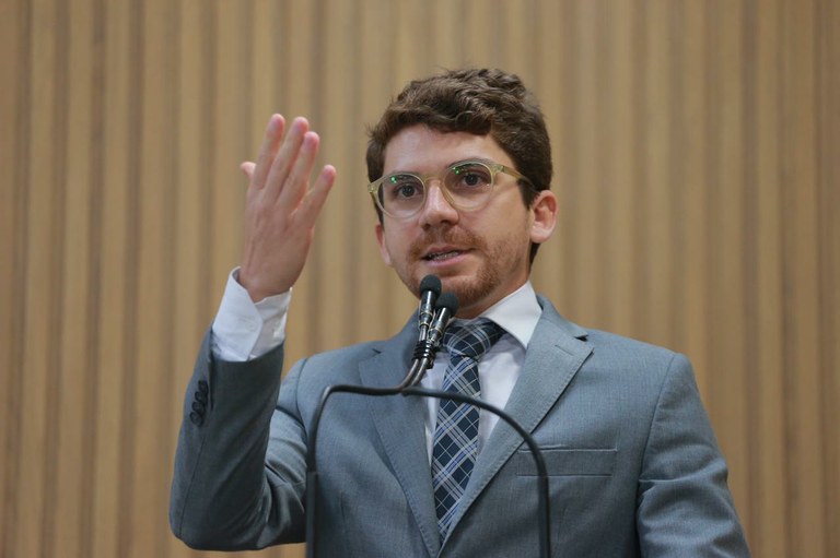 “A gente está enterrando riqueza”, afirma Breno Garibalde no Dia Internacional da Reciclagem