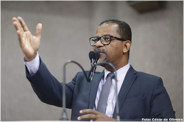 “A medida cautelar do TCE será completamente respeitada pela Prefeitura", garante Bittencourt