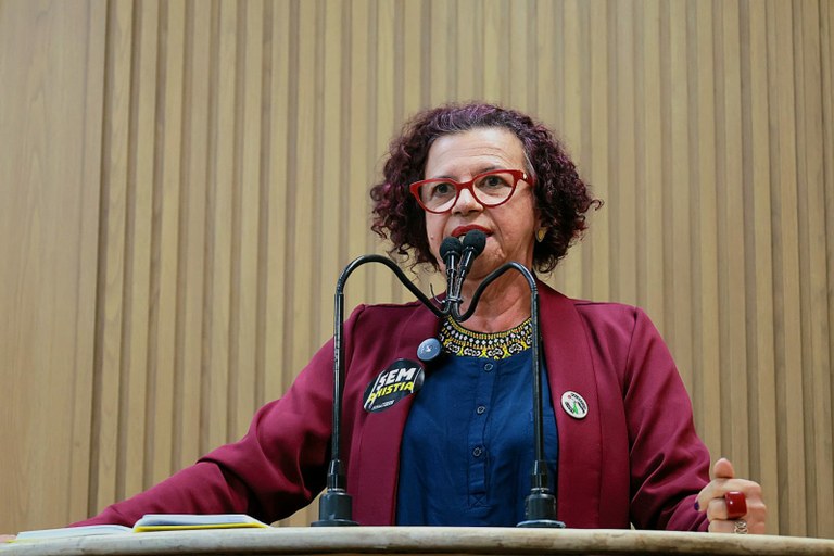 “A população LGBT tem se colocado, todos os dias, na defesa da sua existência”, diz Sonia Meire 