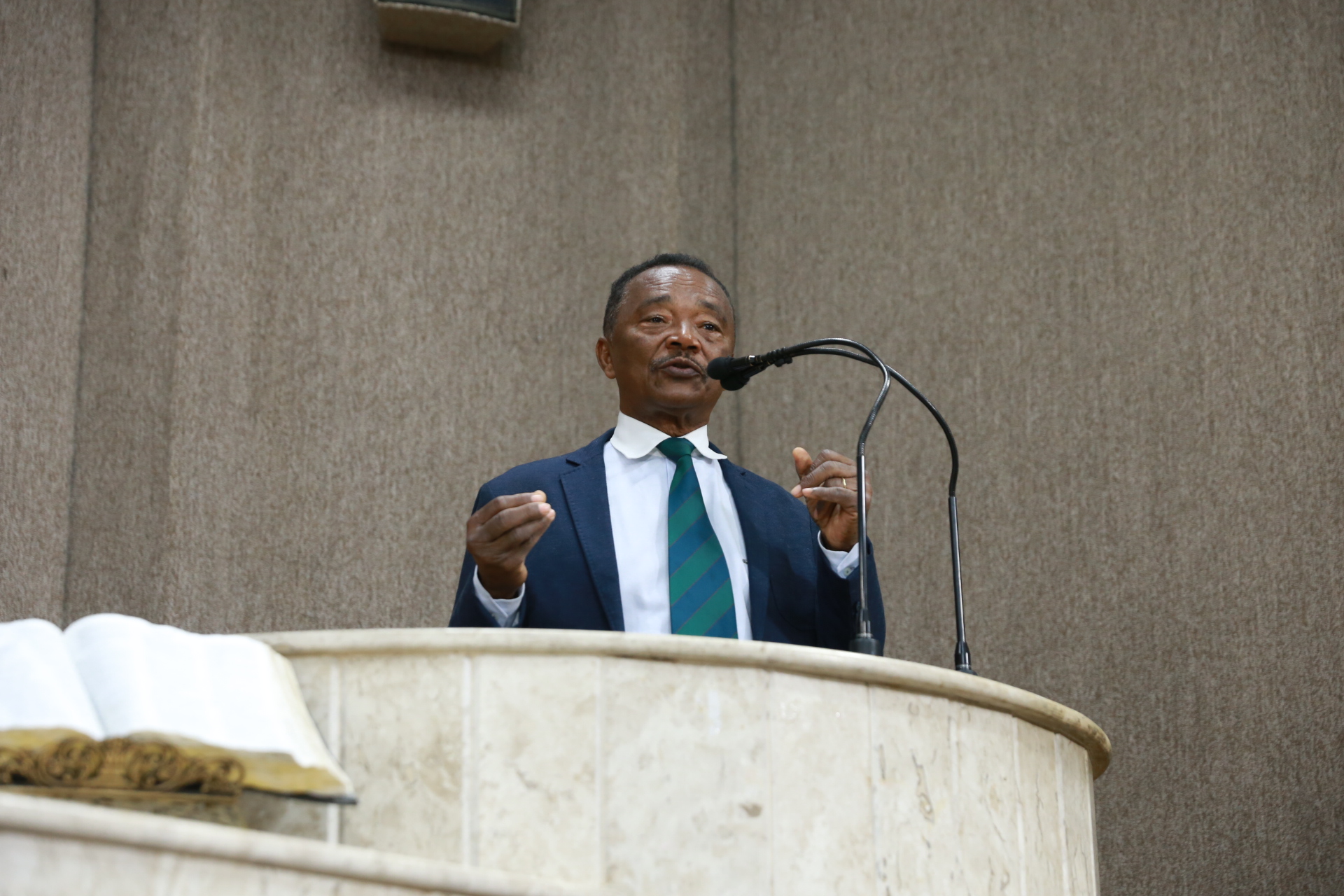 “A população não poderia ficar naquela situação de tanto desprezo”, diz Dr. Manuel Marcos