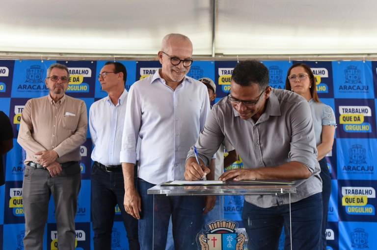 “A prefeitura está garantido cidadania e dignidade a centenas de famílias”, diz Sargento Byron sobre início das obras do Residencial das Mangabeiras