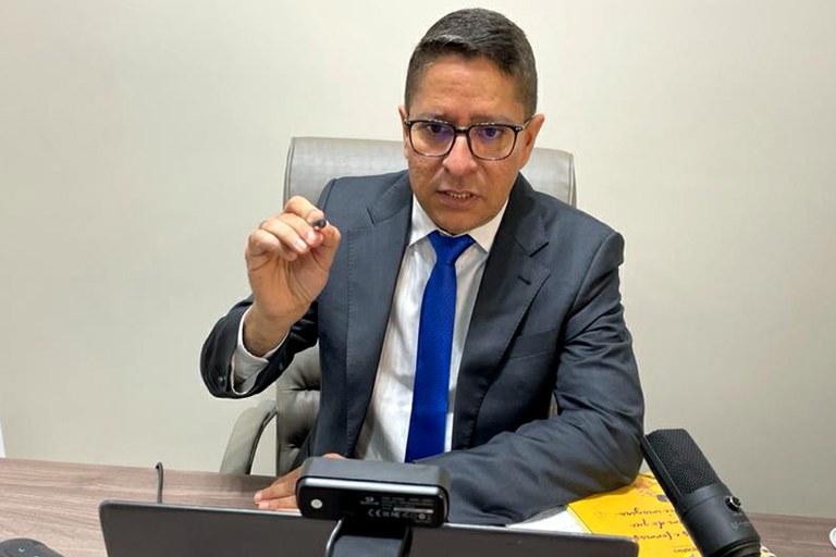 “Abra leitos de UTI pelo amor de Deus, Edvaldo Nogueira”, apela Ricardo Marques