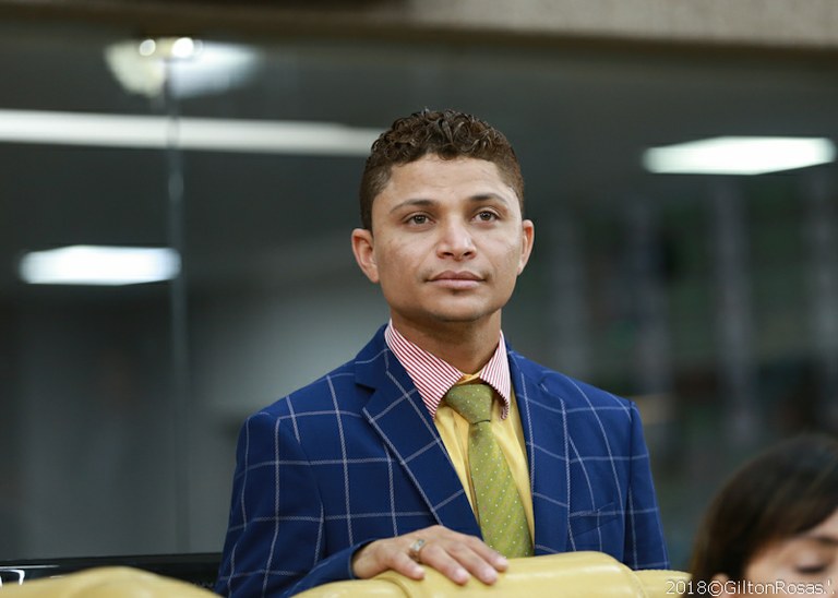 “Agora não! A dívida ainda é alta com minha comunidade”, rebate Palhaço Soneca sobre candidatura a deputado estadual