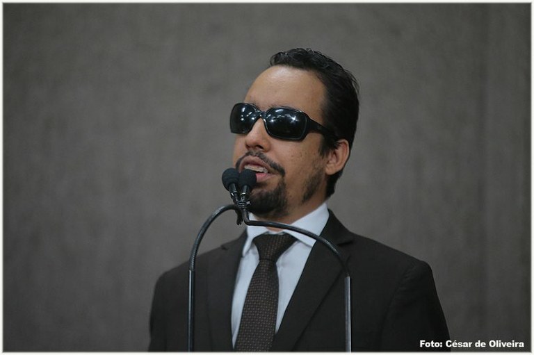 “Alguém está emperrando a CPI da Saúde”, denuncia Lucas Aribé