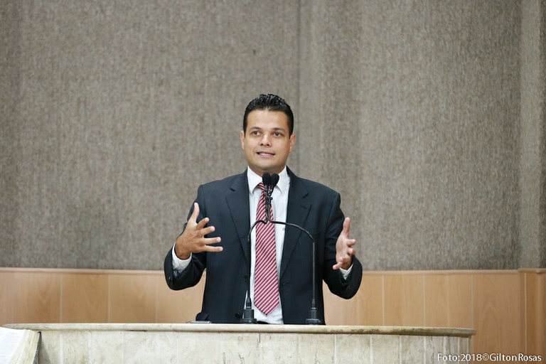 “Aumentar tarifa de ônibus sem qualidade é um absurdo”, diz Anderson de Tuca