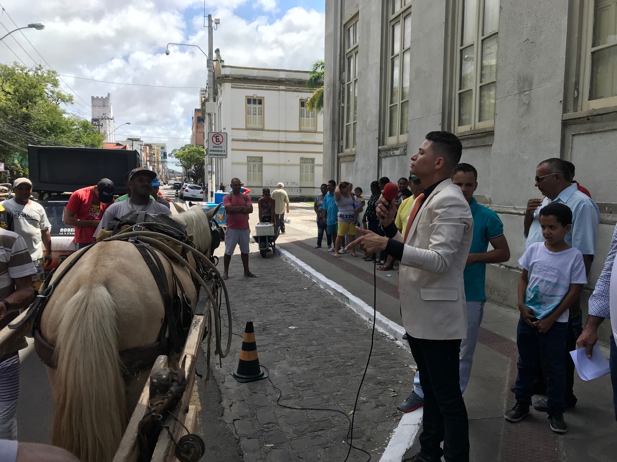 “Carroceiros unidos jamais serão vencidos!”, festeja Palhaço Soneca após rejeição de Projeto de Lei