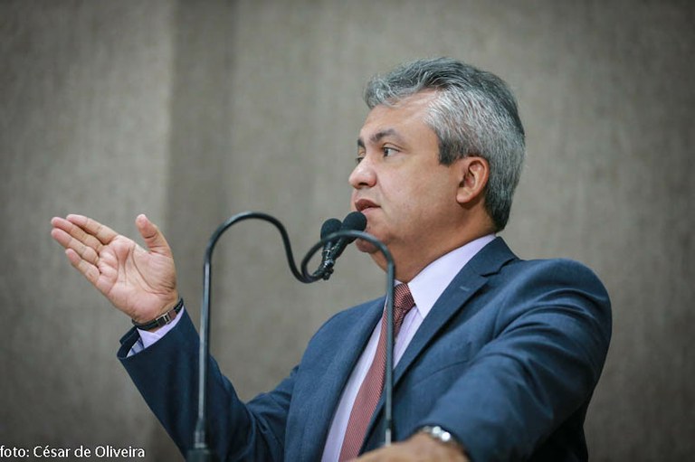 “Contribuintes poderão ter IPTU ressarcido”, afirma Elber Batalha