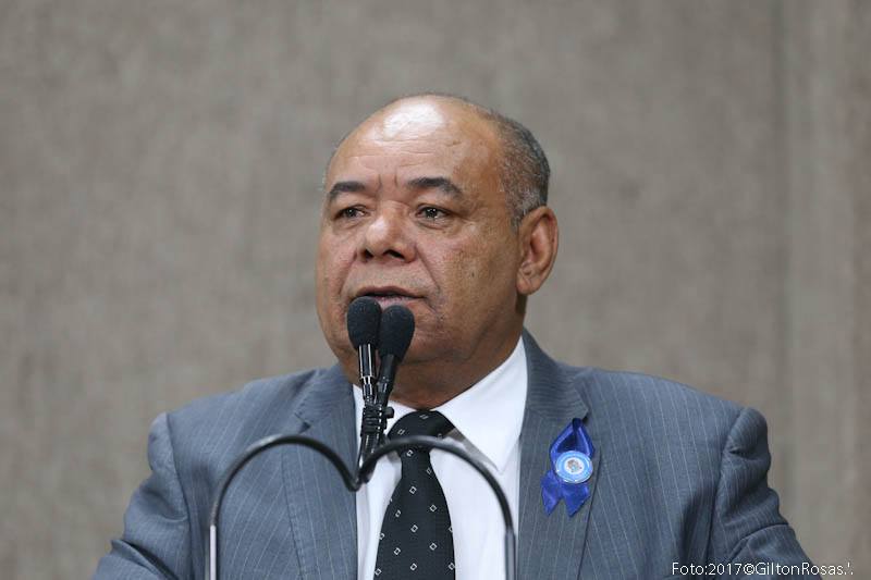 “De quanto é a dívida da Prefeitura com o Cirurgia?”, questiona Seu Marcos