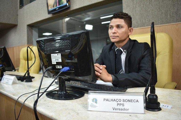 “Dirige ou cobra passagem”, alerta vereador para atitude desumana no transporte coletivo