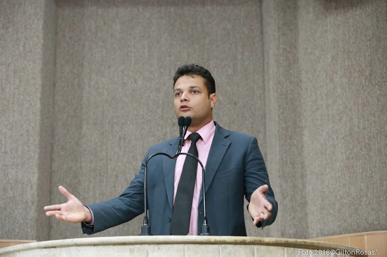 “Estamos vivendo uma das maiores crises na segurança pública”, diz Anderson de Tuca