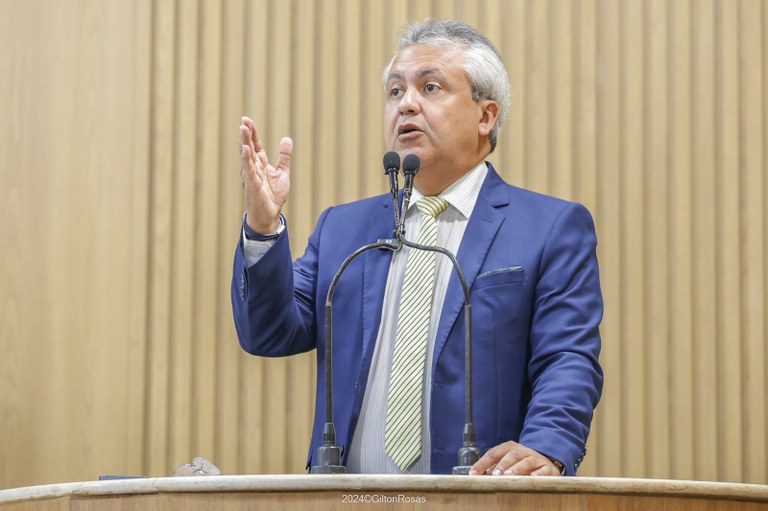 “Já passou da hora de Aracaju instituir a coleta seletiva de lixo”, cobra Elber