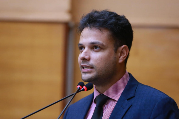 “O governo de Sergipe é desumano e cruel com os doentes renais”, afirma Anderson de Tuca