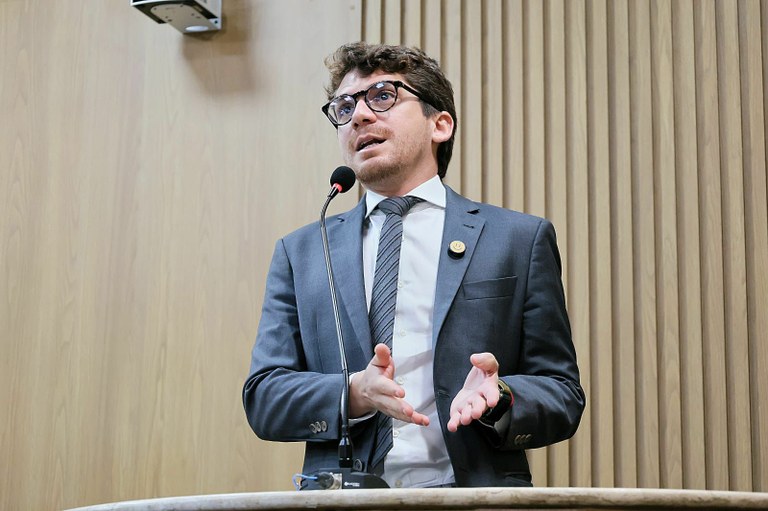 “O Marivan está esquecido”, alerta Breno Garibalde 