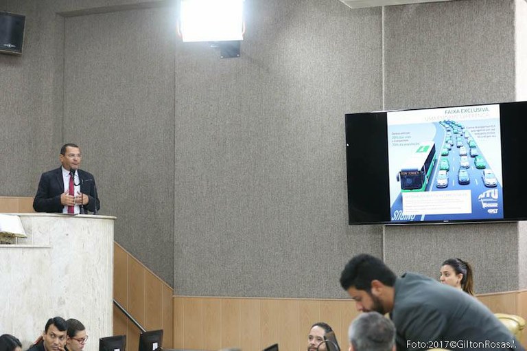 “O uso das faixas exclusivas traz benefícios para a mobilidade urbana”, pontua Juvêncio Oliveira