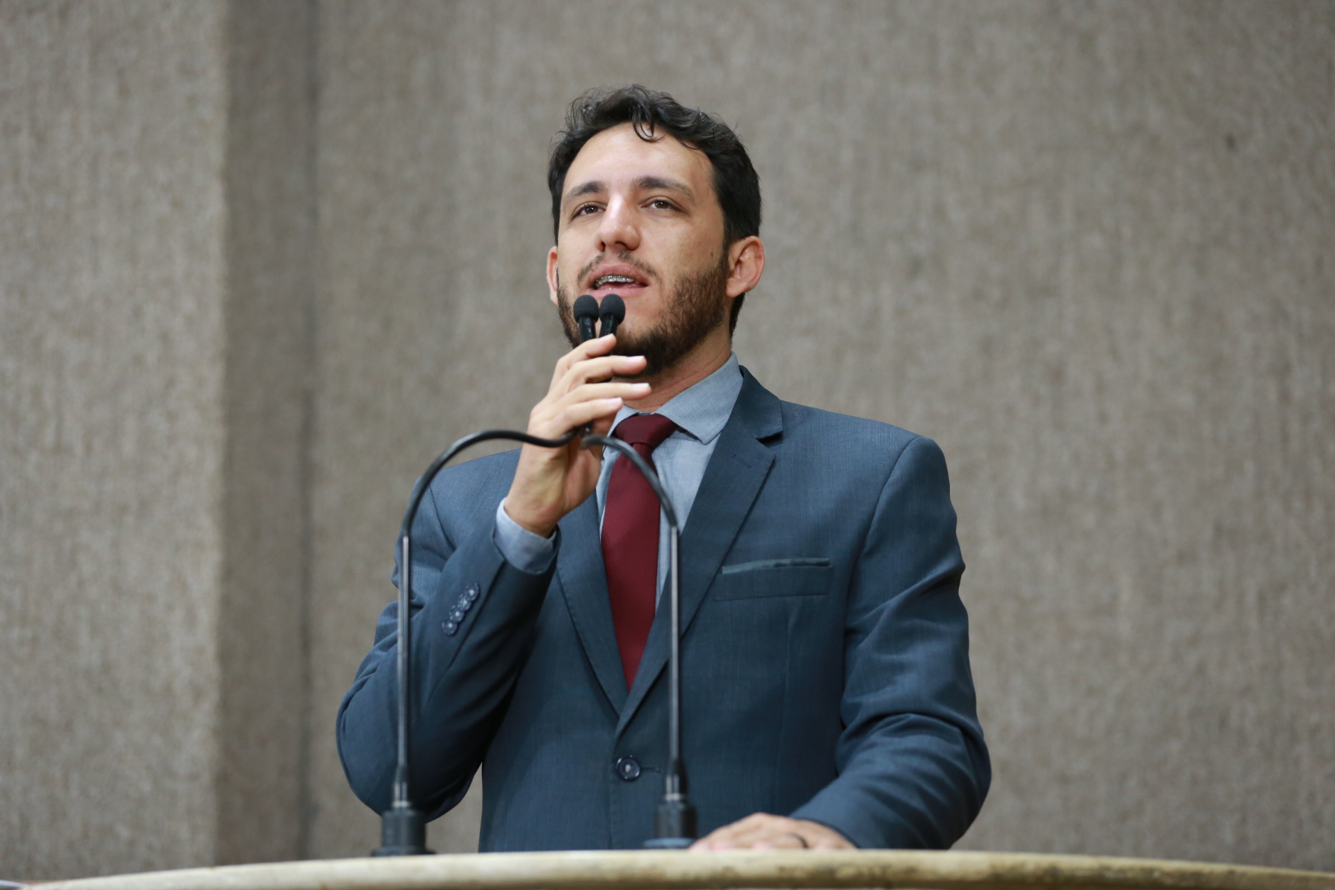 “Os agrotóxicos estão envenenando e matando o nosso povo”, afirma vereador Camilo