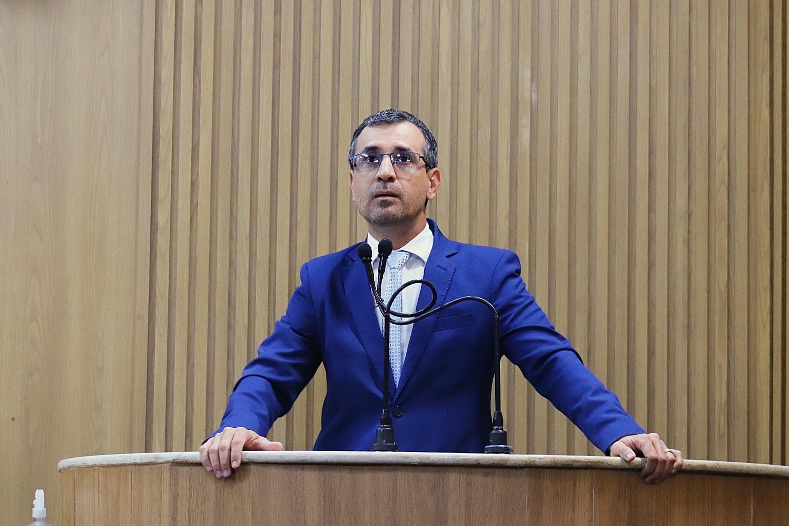 “Os funcionários precisam ser respeitados”, defende vereador Lúcio Flávio ao lembrar que a Prefeitura está pagando em dia a Renova