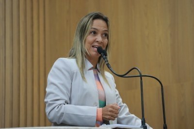 “Paciente está há 10 dias internada aguardando exame em UPA de Aracaju”, lamenta Sheyla