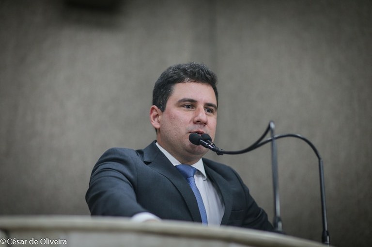 “Patinetes elétricos podem virar opção em Aracaju”, sugere Armando Batalha Júnior