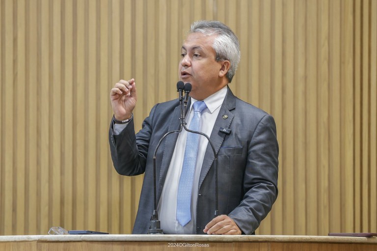 “Perde Aracaju e a disputa eleitoral”, declara Elber com desistência de Eliane Aquino