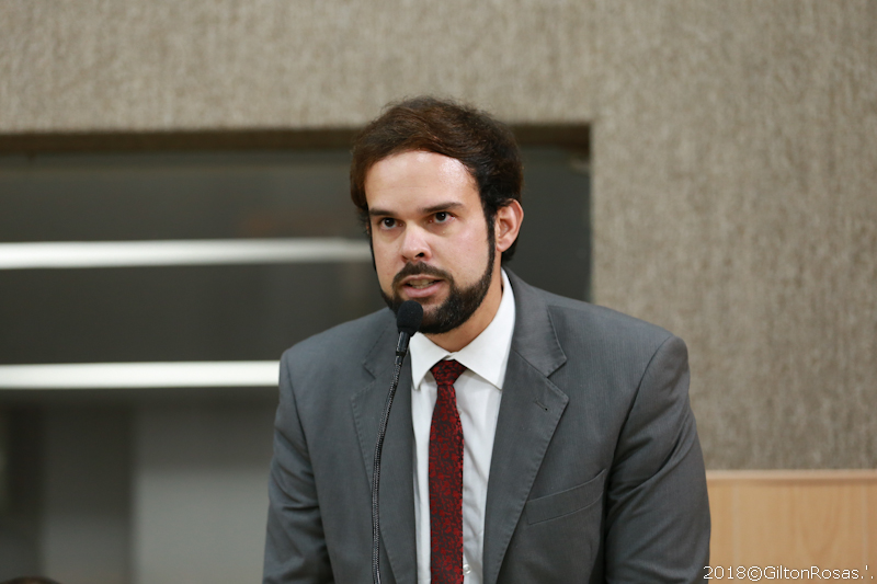 “PL das carroças precisa zelar também pelo ser humano”, afirma Thiaguinho