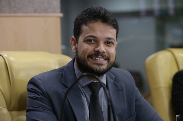 “Prefeitura dá passo importante para recuperação das vias”, diz Anderson de Tuca