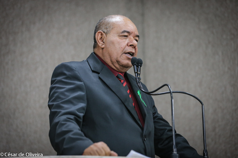 “Quem ganha com a não realização do transplante de rins?", questiona Seu Marcos