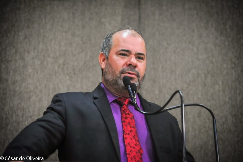 “Quem precisa do INSS está à própria sorte porque não há instituição que a represente”, afirma Isac