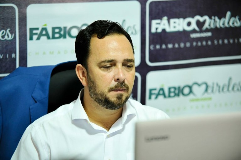 “Retomada da vacinação traz esperança para os aracajuanos”, afirma Fábio Meireles