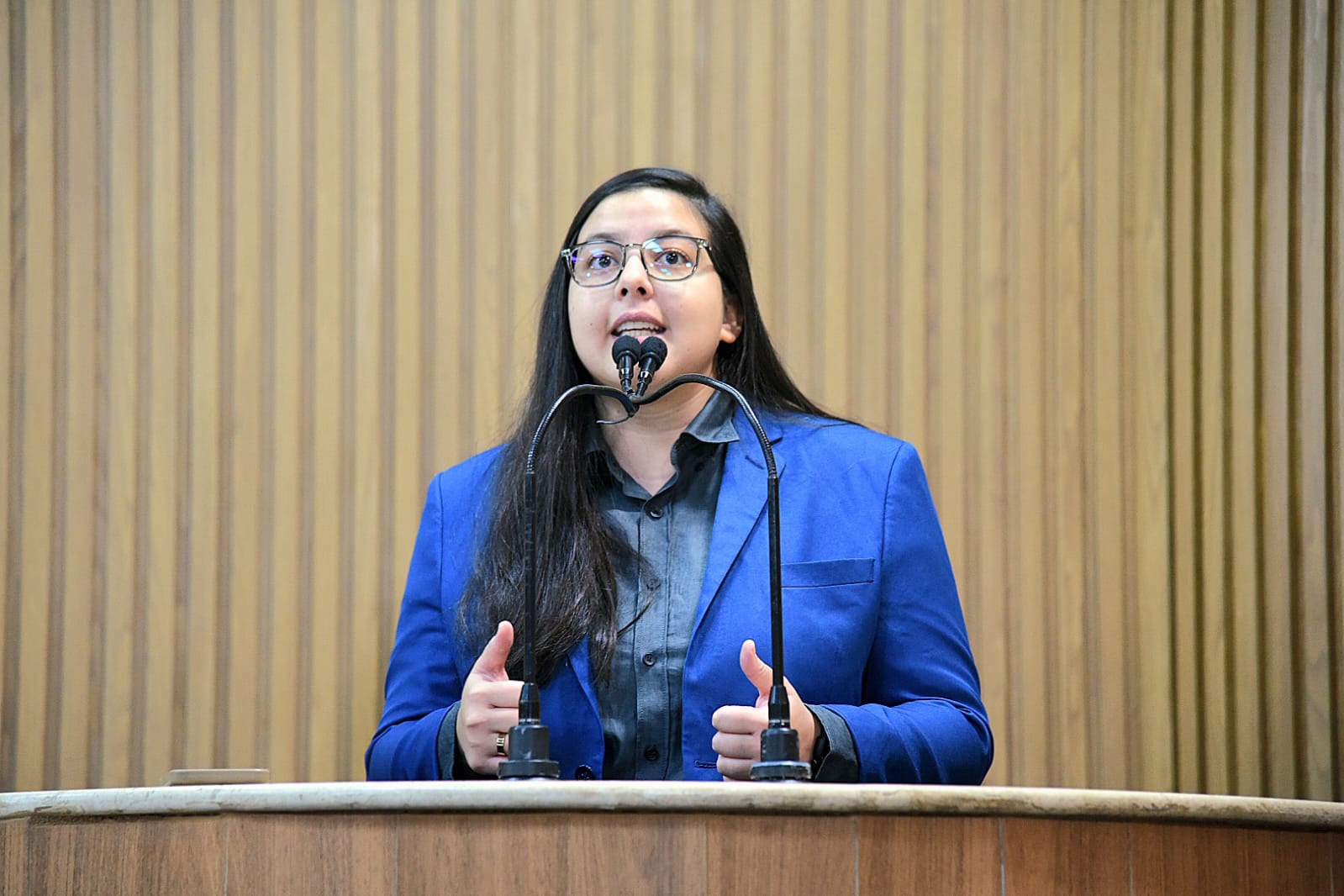 “Servidores, podem ficar tranquilos: Aracaju terá a reforma da previdência mais avançada do país, porque tem as digitais de vocês. ”, afirma vereadora Thannata da Equoterapia