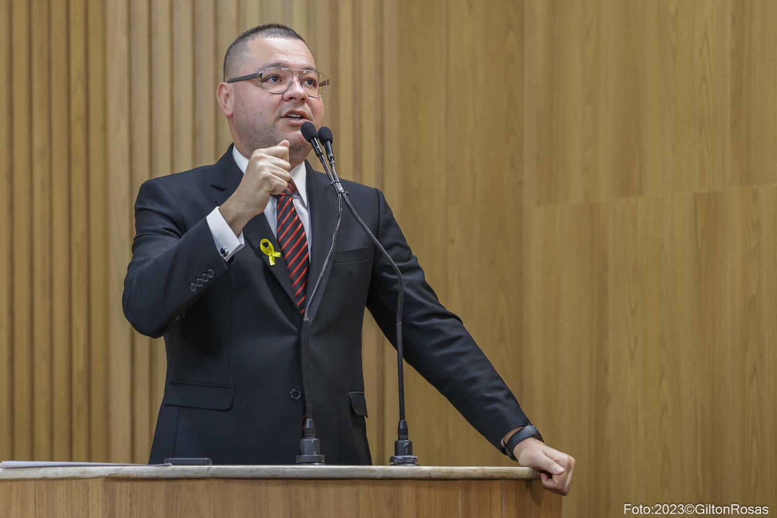 “SMTT arrecadou mais R$ 11 milhões em 2023 com multas e demora a colocar uma faixa de pedestre”, questiona Eduardo Lima