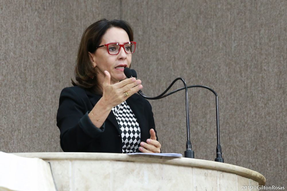 ”Antes era a chuva, agora, é a lentidão nos serviços”, diz Emília sobre a falta de planejamento da PMA