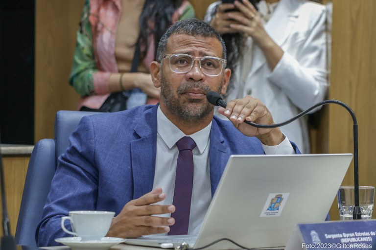 "Garantir os direitos das pessoas com deficiência é nosso papel", reforça Sargento Byron sobre as vagas de estacionamento