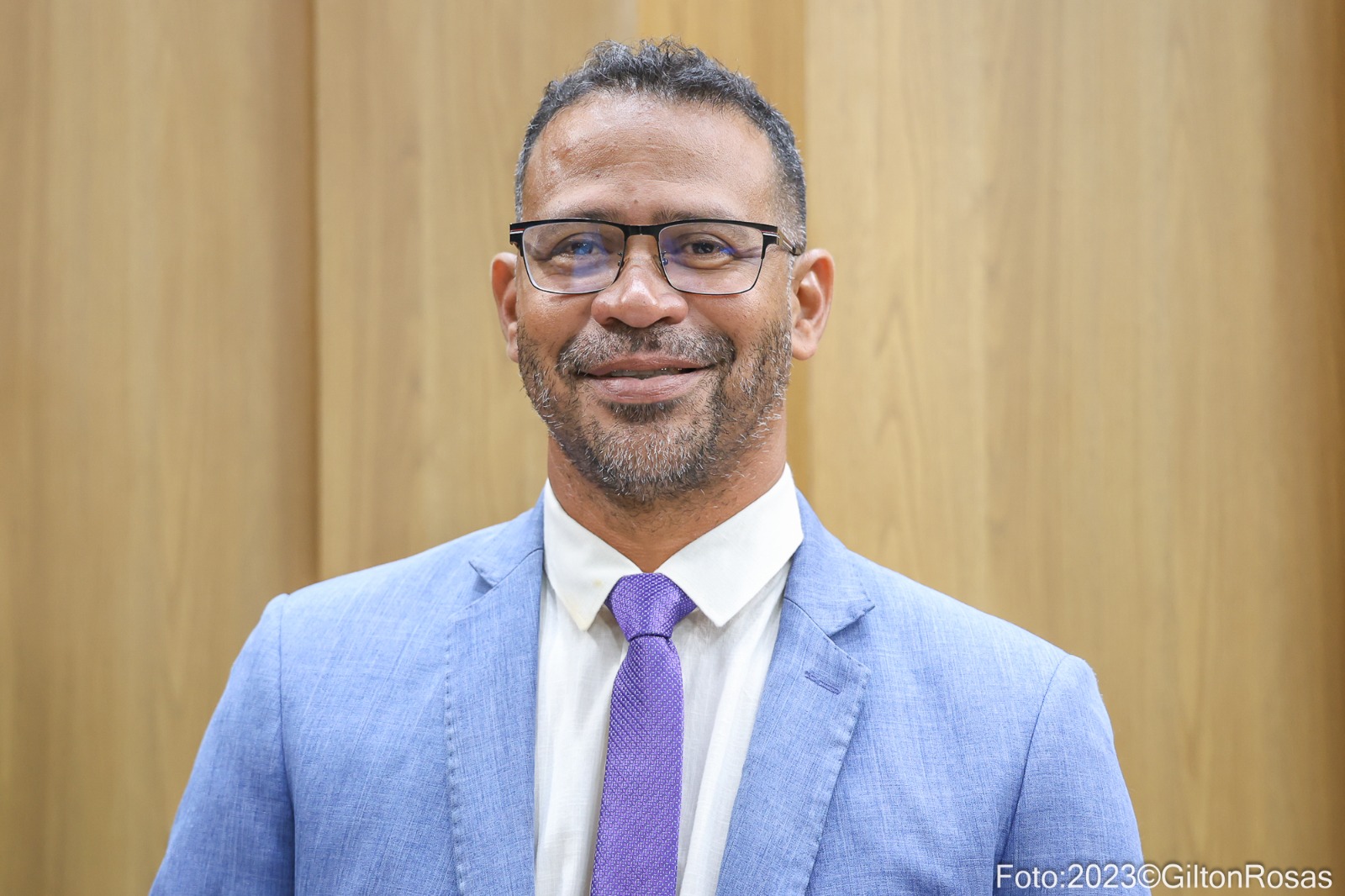 ”Parabenizo todos profissionais que vestem a camisa do Poder Legislativo e tornam a sociedade prioridade”, celebra Byron nos 168 da CMA